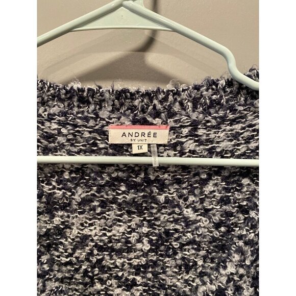 Andrée by Unit 1X Black & White V-Neck Sweater – EUC - Picture 2 of 5